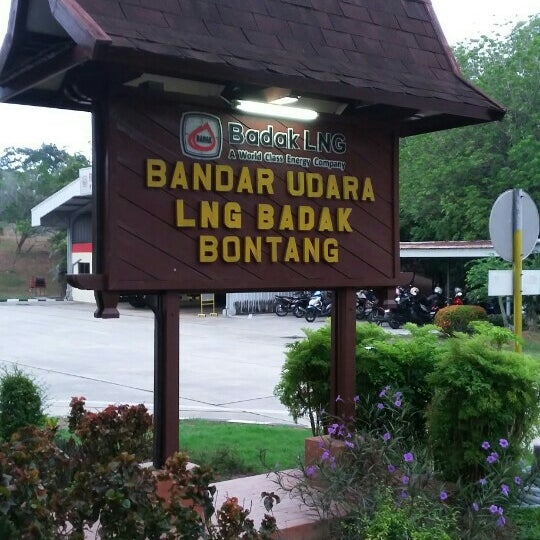 BANDAR UDARA MUARA BADAK